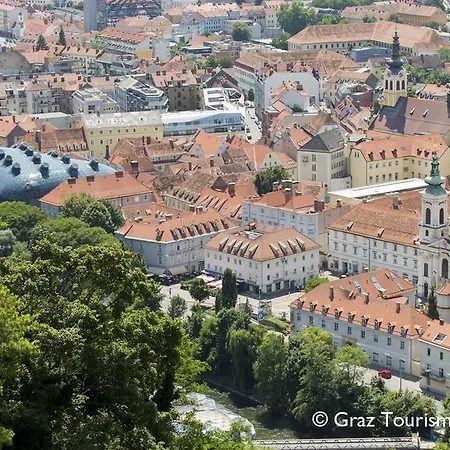 De Lights Apartment *